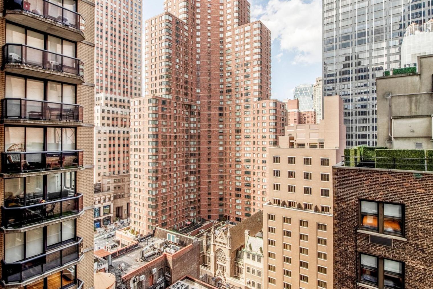 Midtown 1br W Doorman Gym Nr Times Square Nyc-1208 *