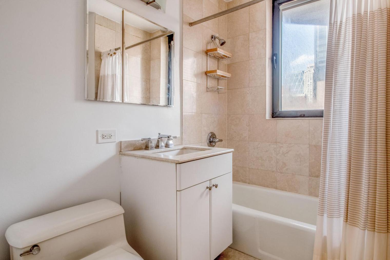 Apartment Midtown 1br W Doorman Gym Nr Times Square Nyc-1208