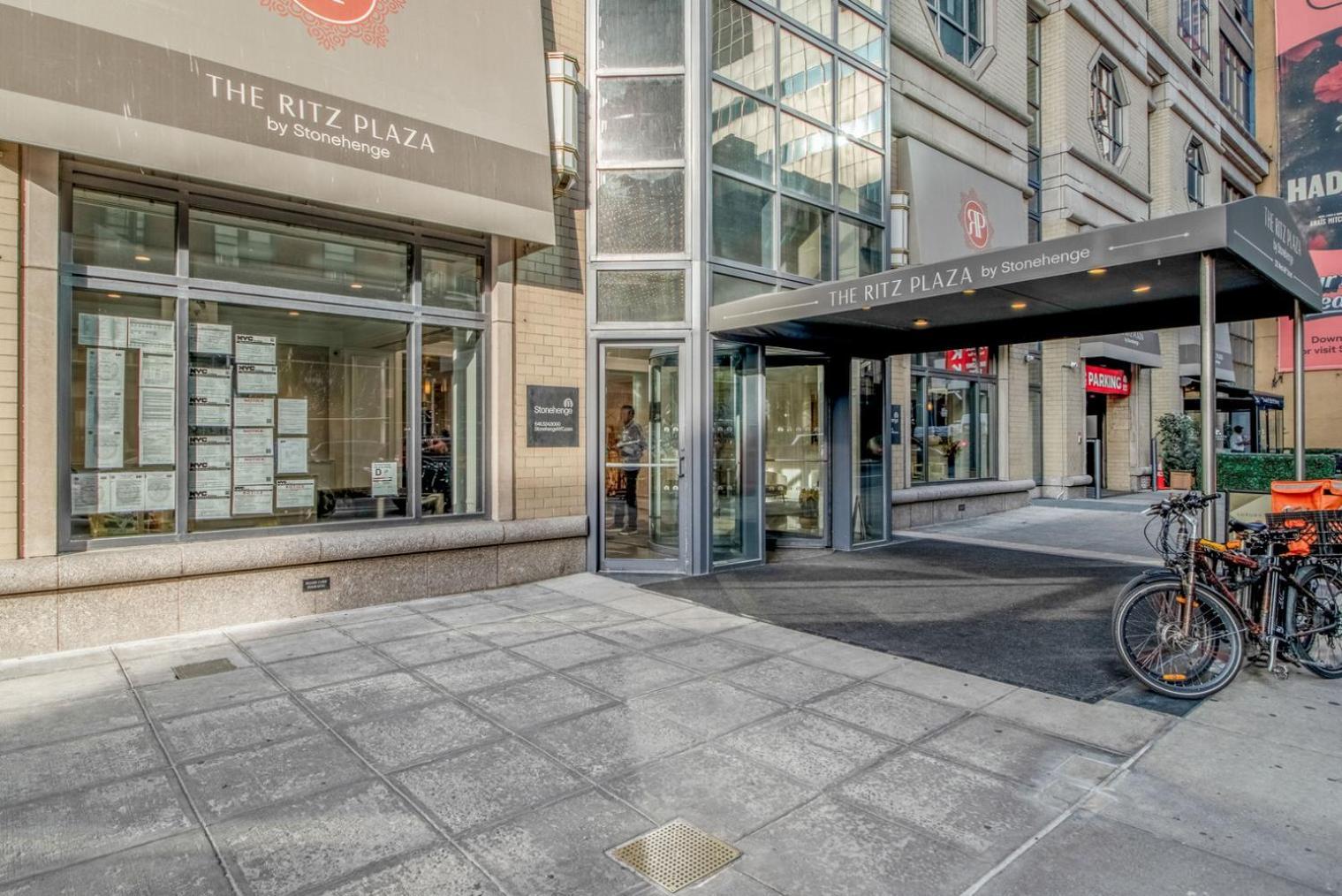 Midtown 1br W Doorman Gym Nr Times Square Nyc-1208 New York