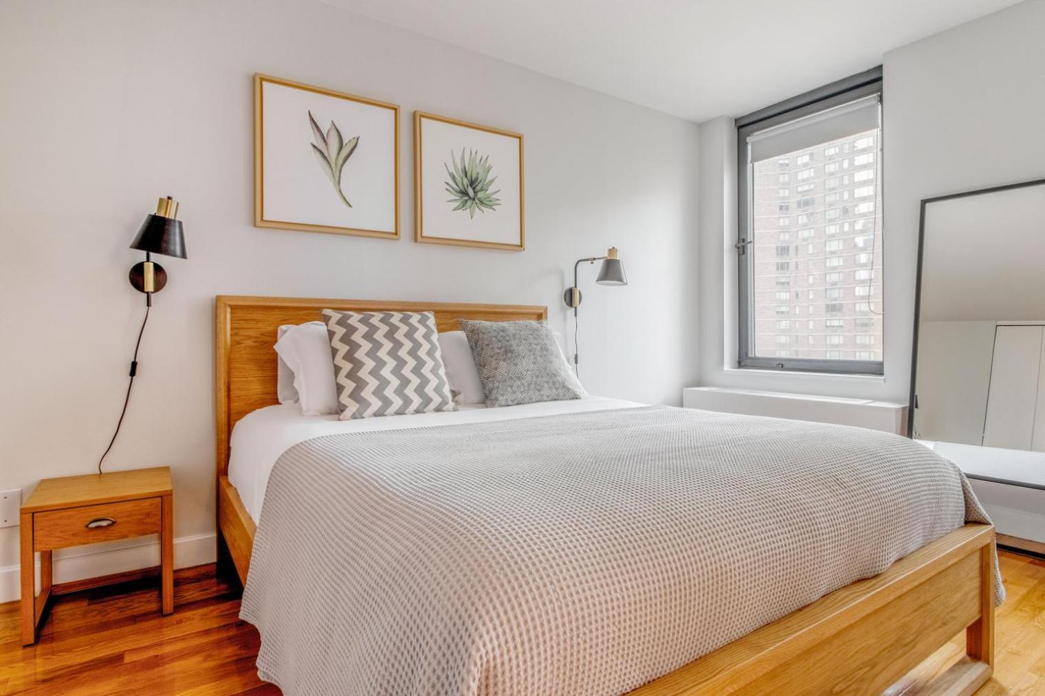 Midtown 1br W Doorman Gym Nr Times Square Nyc-1208 *